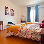 Gardunha Avenida V Apartment